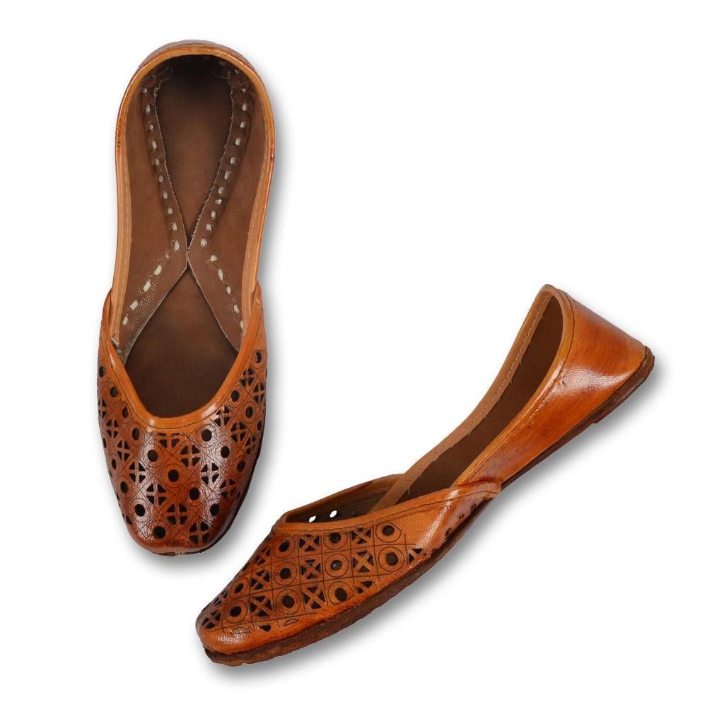 Buy_Ethnic_Mojaris_for_Women_-_Tan_Brown_5ad060ab-5dc4-4ede-9f23-4213770cf86e.jpg Buy_Ethnic_Mojaris_for_Women_-_Tan_Brown_5ad060ab-5dc4-4ede-9f23-4213770cf86e.jpg