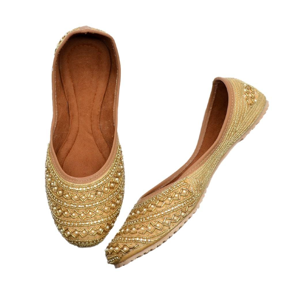 Embellished_Golden_Ethnic_Mojaris_For_Women-4 Embellished_Golden_Ethnic_Mojaris_For_Women-4